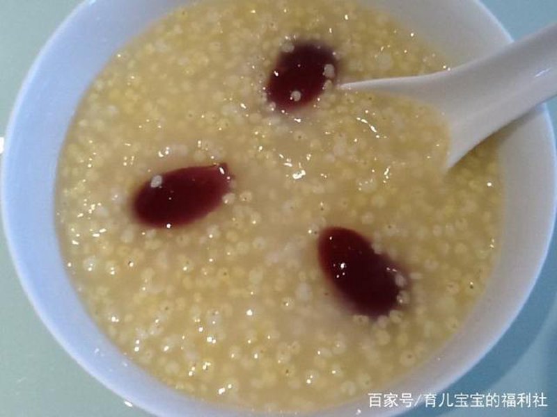 温暖养生秘籍：如何煮出一碗香甜的小米粥